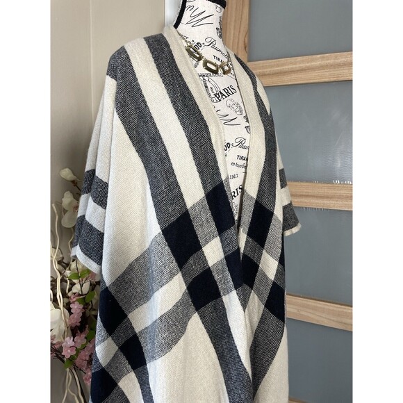 Banana Republic Shrug Shawl Wrap Sweater Cardigan Plaid Western Fringe One Size - Picture 4 of 7